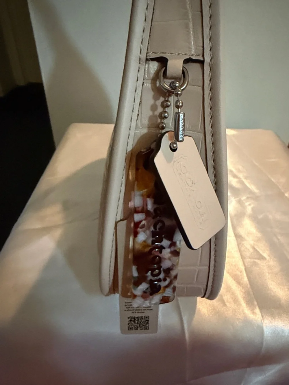 Coach Gold-Tone Multi Charm Key & Card Holder COACHTOPIA PURSE - Picture 3 of 10